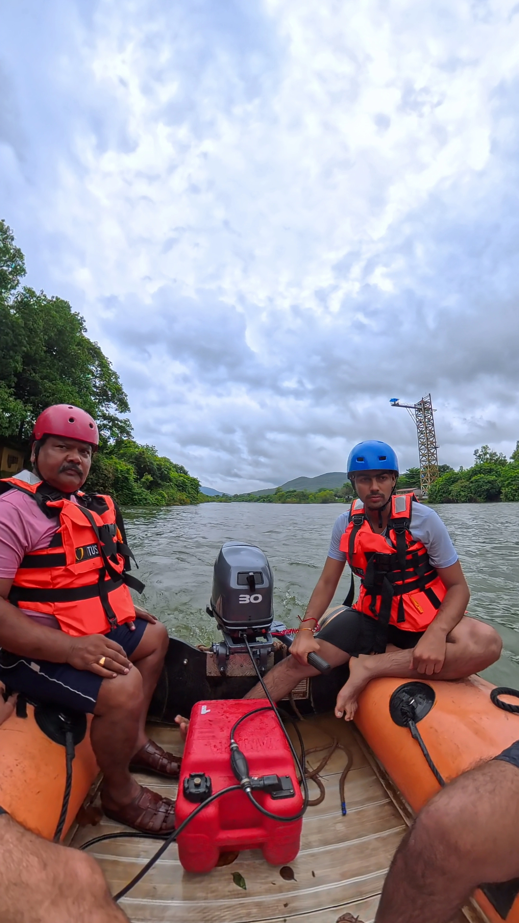 Power Boat Handling & Life Saving Techniques (MMB License)